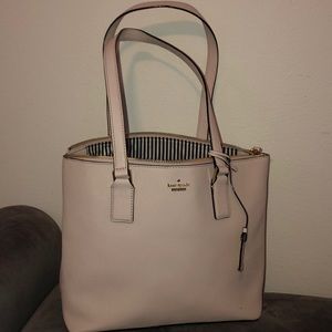 kate spade Bags - Kate Spade Tote⭐️ kate spade Bags - Kate Spade Tote⭐️